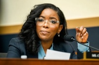 Nueva crítica desde Estados Unidos: una congresista apuntó contra Argentina por el racismo