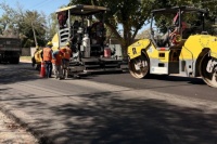 Marcelo Orrego puso en marcha la obra de repavimentación de calle Sargento Cabral