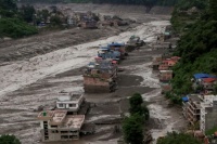 Catástrofe en Nepal: buscan a cientos de turistas tras una inundación que dejó 160 muertos