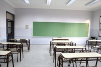 Ley de Ómnibus: examen final en secundaria y universidad arancelada para extranjeros