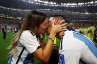 La picante respuesta de la esposa de Di María al ex campeón del mundo francés que lo tildó de “llorón”