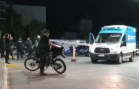 Asesinaron a un playero en Rosario y dejaron una nota diciendo que van a seguir matando inocentes