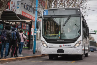 Por la quita del subsidio del transporte para el interior, gobernadores criticaron a Milei