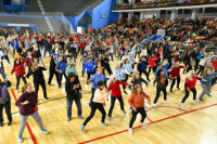 A puro baile se realizó el primer encuentro del adulto mayor en el estadio Aldo Cantoni 