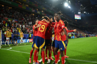 España ganó, gustó y goleó, y se clasificó a cuartos de final de la Euro