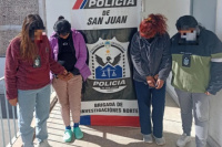 Madre e hija quedan detenidas por robar un secador de manos del Centro Cívico