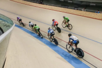 El ciclismo abrió el telón en el velódromo, y Rubén Ramos se quedó con la primera fecha