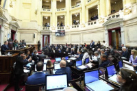 El Senado aprobó la nueva fórmula de movilidad jubilatoria pero el Gobierno amenaza con vetarla