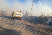 Se desataron distintos incendios por el viento zonda y hay varias zonas rurales de Pocito afectadas