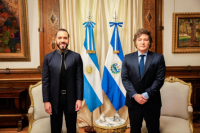 Javier Milei está reunido con Nayib Bukele en la Casa Rosada