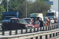 Un cuádruple choque generó caos vehícular en el anillo interno de Avenida Circunvalación 