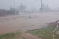 Un intenso temporal se hizo presente en Valle Fértil y sorprendió a todos los habitantes