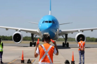 Aerolíneas Argentinas y los gremios firmaron un preacuerdo