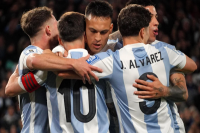 Con altibajos y nombres del futuro, la Selección argentina cerró otro año de gloria