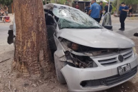 Ocurrió en Zonda, un hombre chocó contra un árbol y falleció en el momento