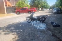 Un motociclista quedó gravemente herido tras protagonizar un accidente en lateral de Ruta 40