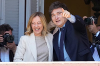 Javier Milei viajará la semana próxima a Italia para participar de un acto junto a Giorgia Meloni