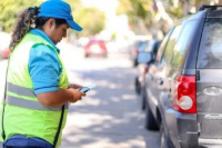 Tras varios reclamos, bajarán de $4.500 a $1.000 la carga mínima para la app del ECO en el centro