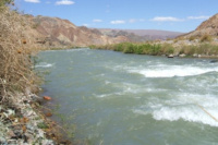 Una camioneta fue arrastrada por el río Calingasta y un hombre es intensamente buscado