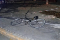 Un ciclista mayor de edad fue atropellado por un remis en Capital