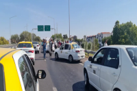 Remiseros y taxistas protestaron en contra de las aplicaciones de transporte de pasajeros en San Juan