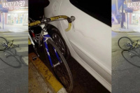 Un ciclista chocó contra un auto y terminó con fracturas