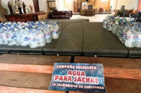 Cáritas San Juan continúa con su campaña solidaria y llevó bidones de agua a Jáchal