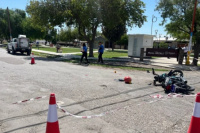 Indagan si los motociclistas accidentados en Rawson estaban huyendo de un asalto