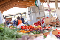 Conocé los precios actualizados en la Feria de la Capital: opciones saludables al alcance de todos